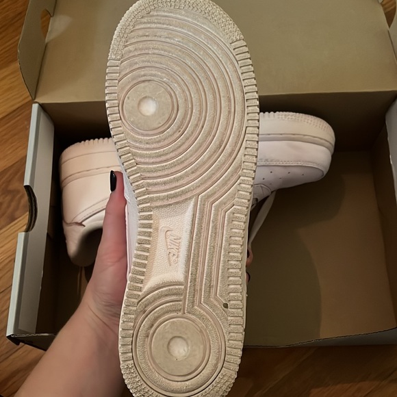 Light pink Air Force 1s - Picture 3 of 5